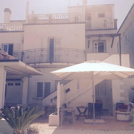 La Casa Sulla *